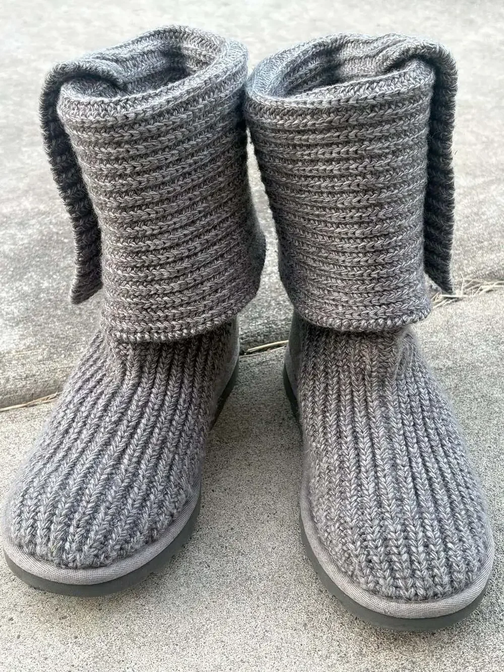 UGG Australia Classic Cardy Grey Knit Convertible 3-Button Tall Boots Woman’s 6